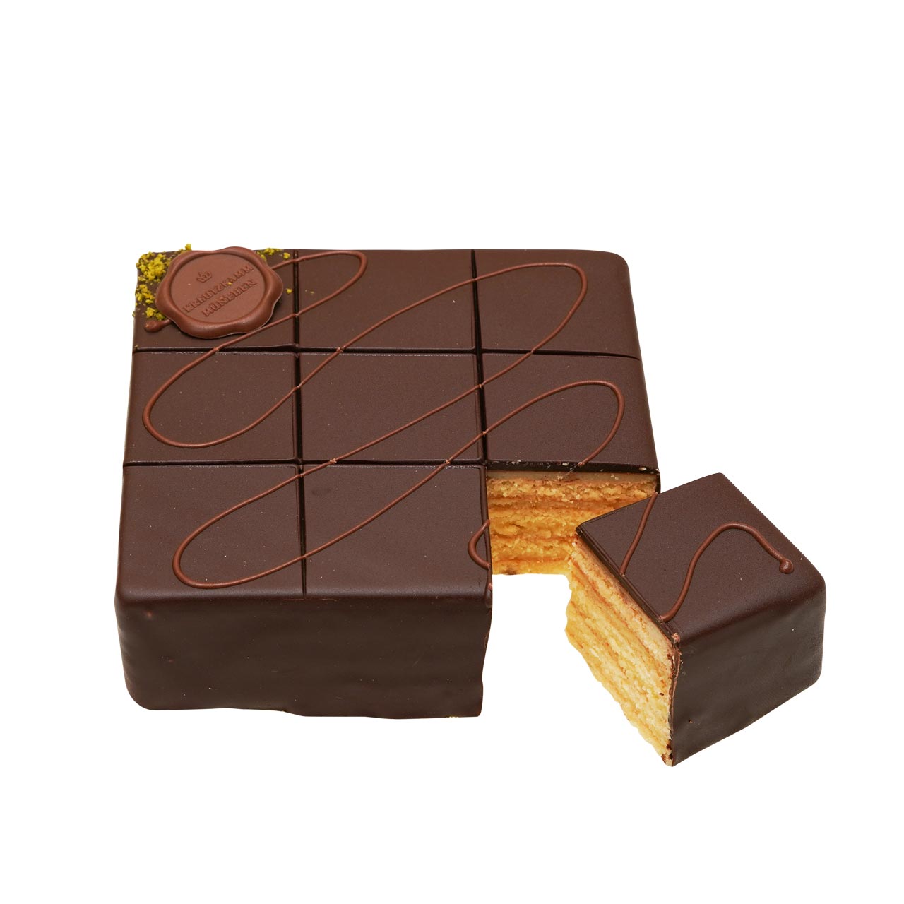 Herren-Torte-klein-Schnitt Schokoladenkuchen, in Stuecke geschnitten, mit einem Stueck herausgenommen. Text: Backhaus Kreutzkamm.