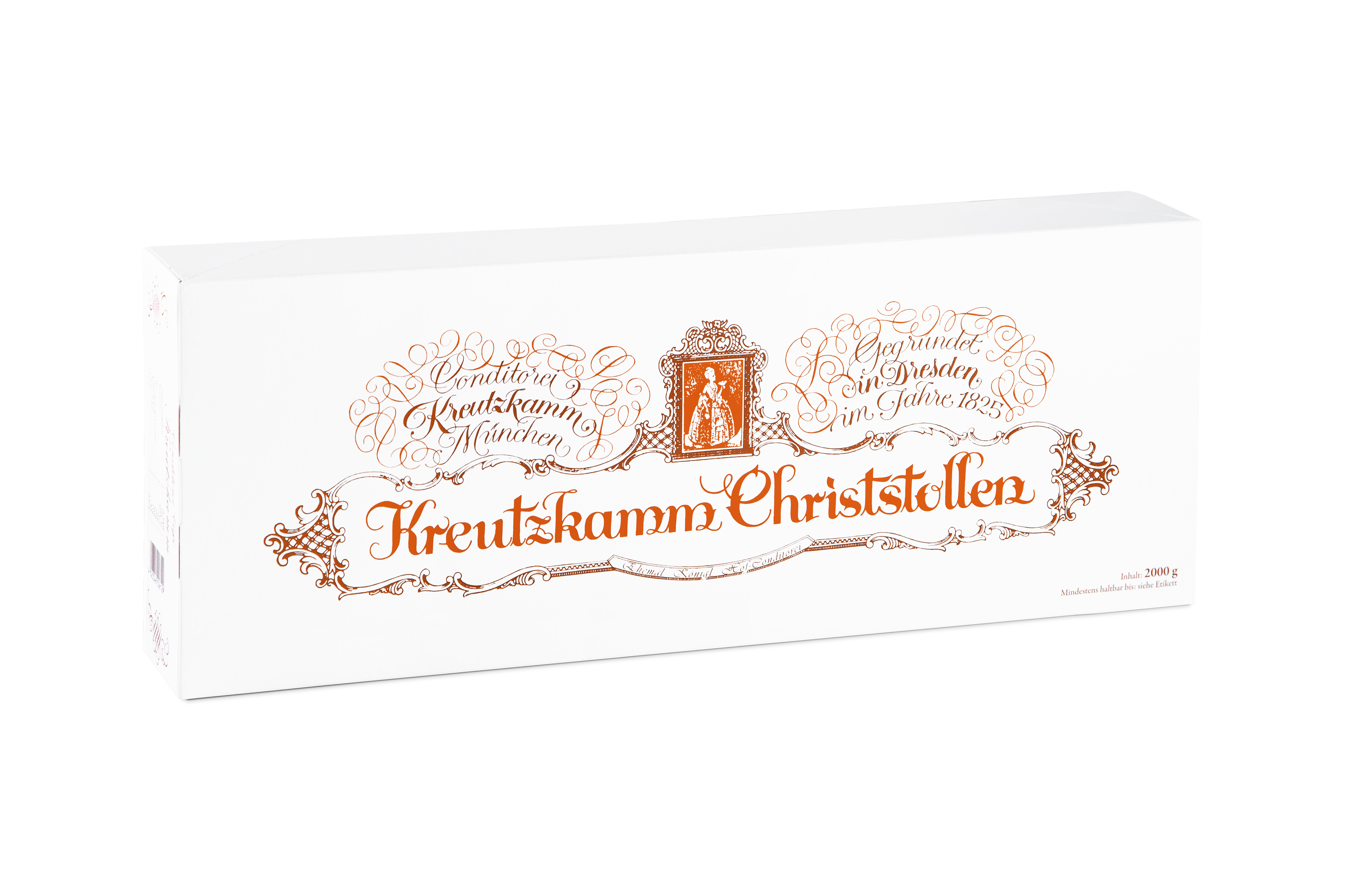 Weisse Kartonverpackung mit brauner Schrift, die "Kreutzkamm Christstollen" und andere Texte zeigt. Text:  "Conditorei Kreutzkamm Muenchen", "Gegruendet in Dresden im Jahre 1825", "Inhalt: 2000 g Mindestens haltbar bis: siehe Etikett."