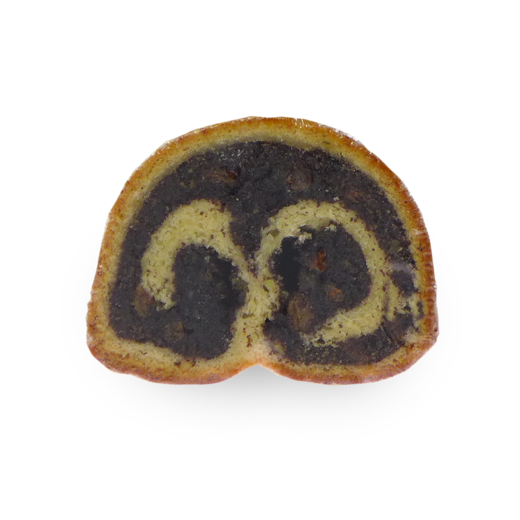 02-Mohnstollen Halbes Stueck Mohnstrudel, kreisfoermig geschnitten, Mohnfuellung, weisser Hintergrund.