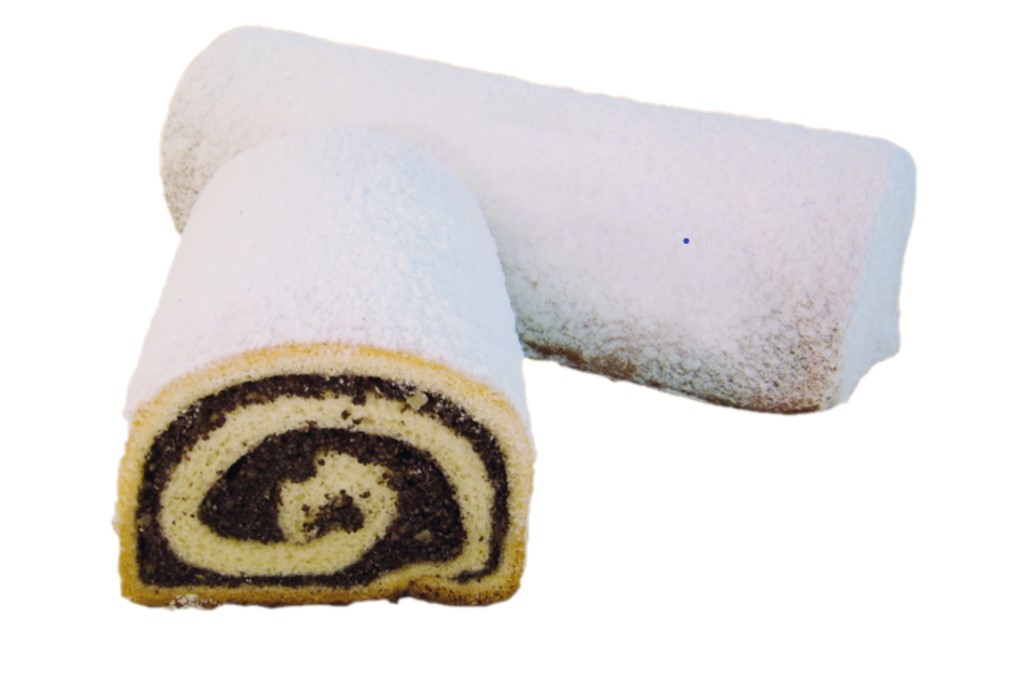 Mohnstollen-2 Puderzucker-bestaeubte Mohnstriezeln, eine aufgeschnitten und der Mohnwirbel ist zu sehen.